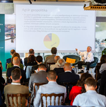 Dr. Terták Elemér / közgazdász