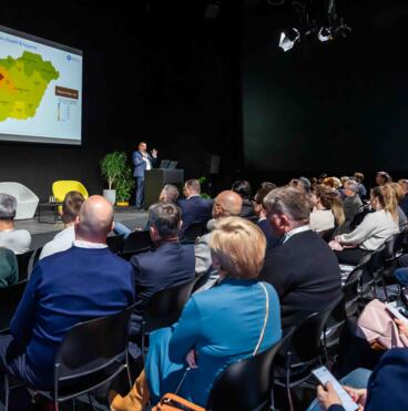 Kui János / Resolution Kft.